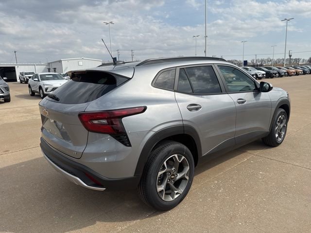 New 2026 Chevrolet Trax LT w/ Driver Confidence Package image 3