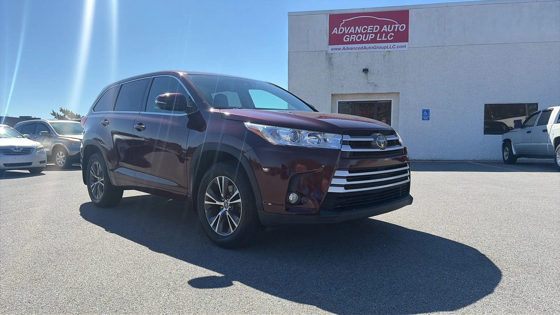 Used 2017 Toyota Highlander Plus image 1