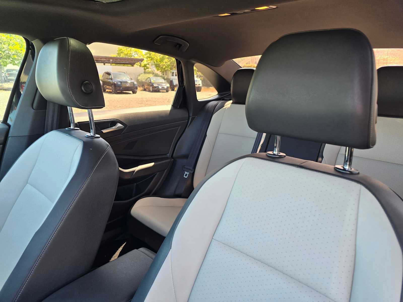 Used 2020 Volkswagen Jetta R-Line image 14