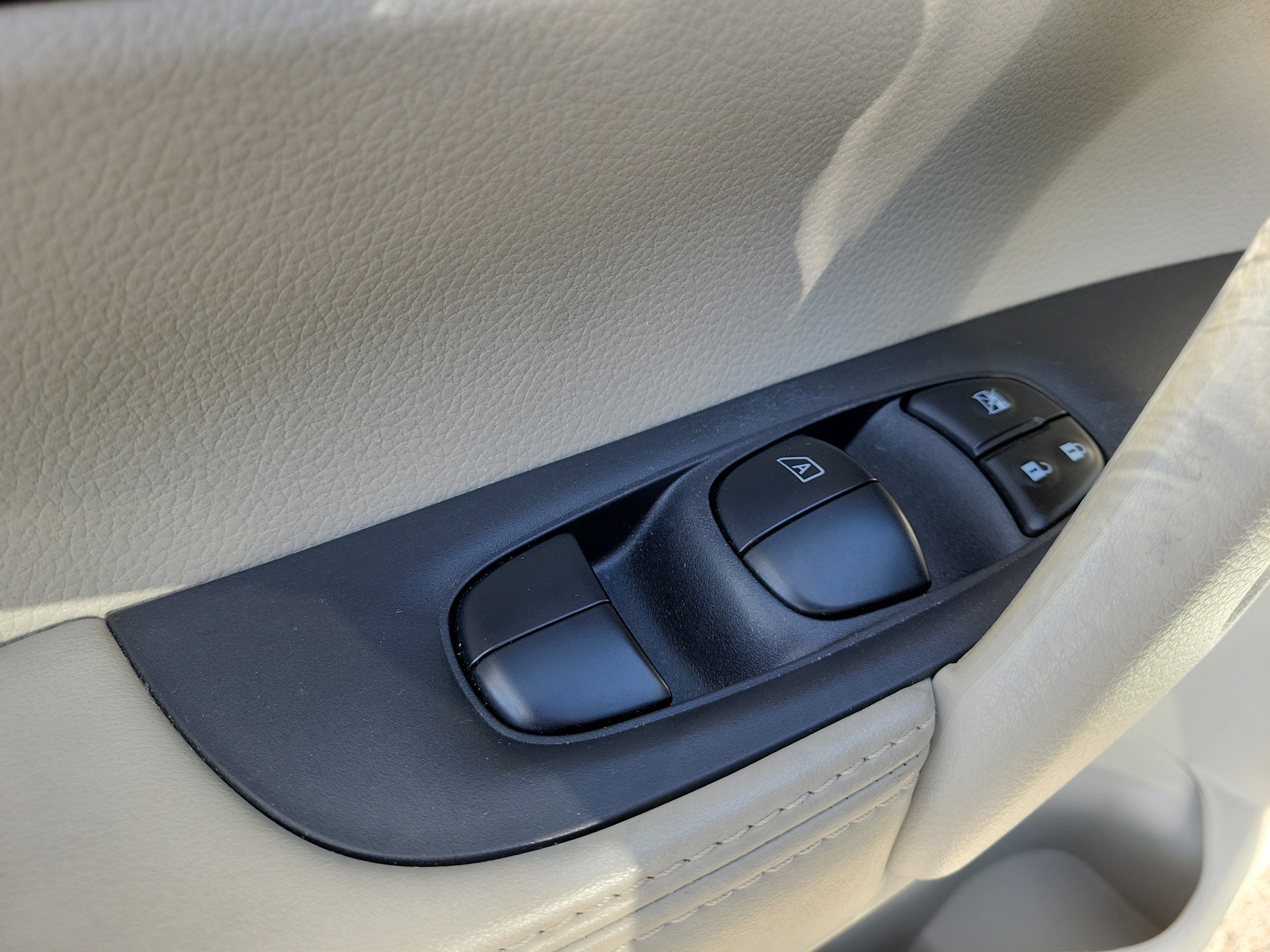 Certified 2021 Nissan Rogue Sport SL w/ Premium Package FWD image 15