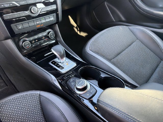 Used 2018 INFINITI QX30 AWD image 33