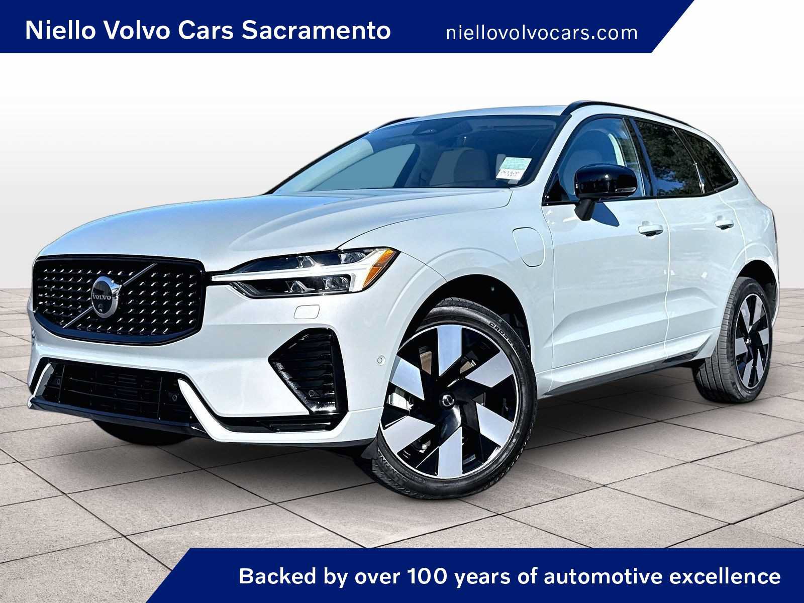 Used 2025 Volvo XC60 T8 Plus w/ Protection Package Premier