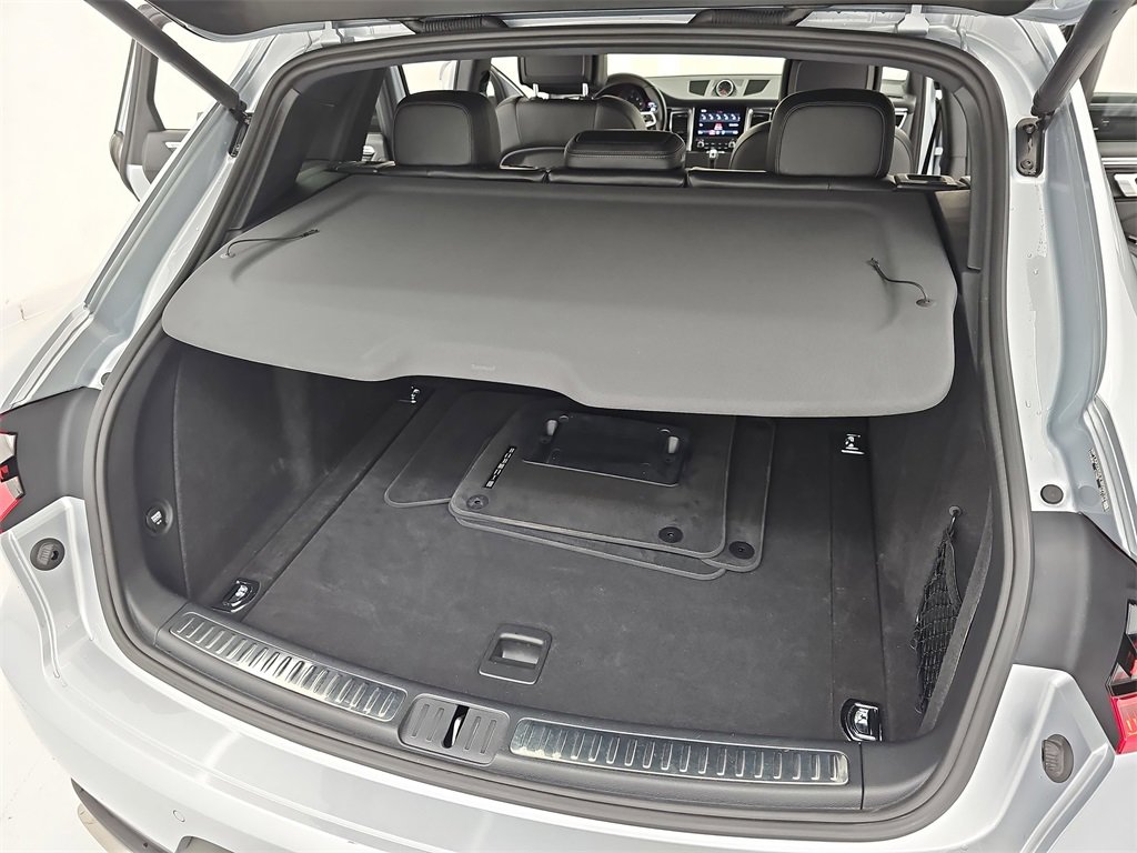 Used 2018 Porsche Macan image 23