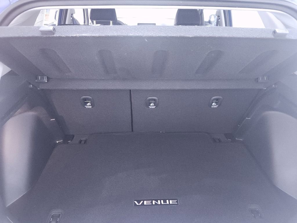 Used 2025 Hyundai Venue SEL FWD image 21