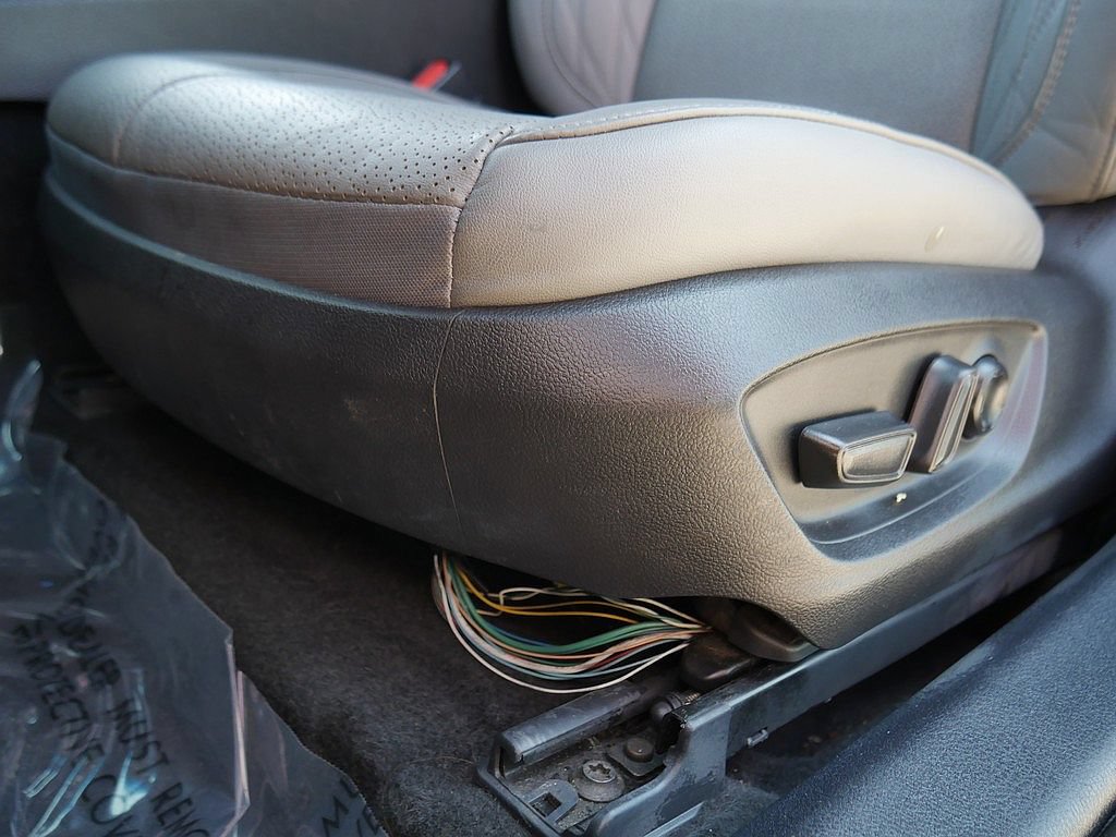 Used 2021 Toyota Avalon Limited w/ Advanced Safety Package FWD image 12
