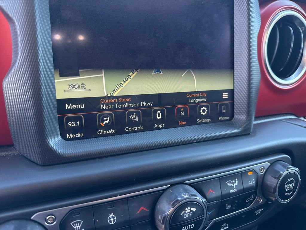 Used 2022 Jeep Wrangler Unlimited Rubicon w/ LED Lighting Group AWD/4WD image 26