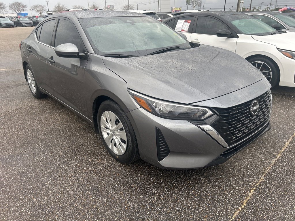 Used 2024 Nissan Sentra S image 3