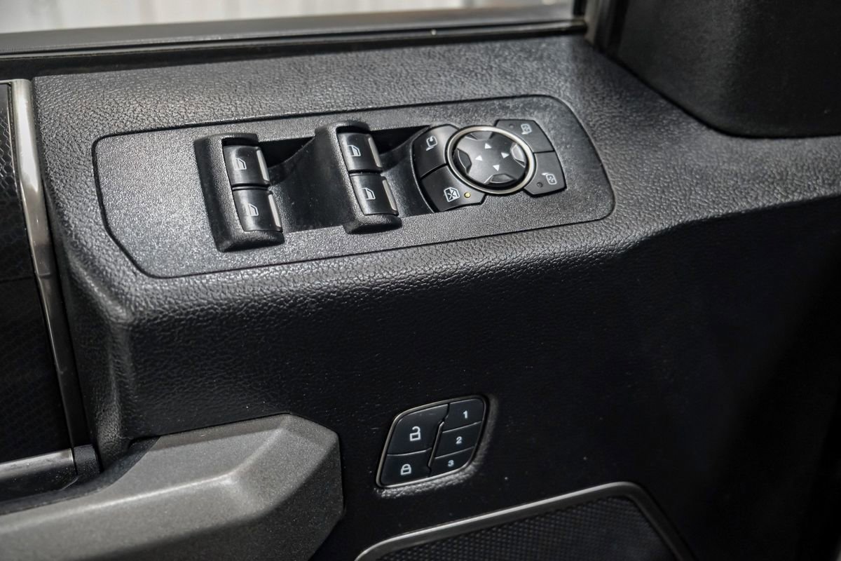 Used 2018 Ford F150 Raptor w/ Equipment Group 802A Luxury image 45