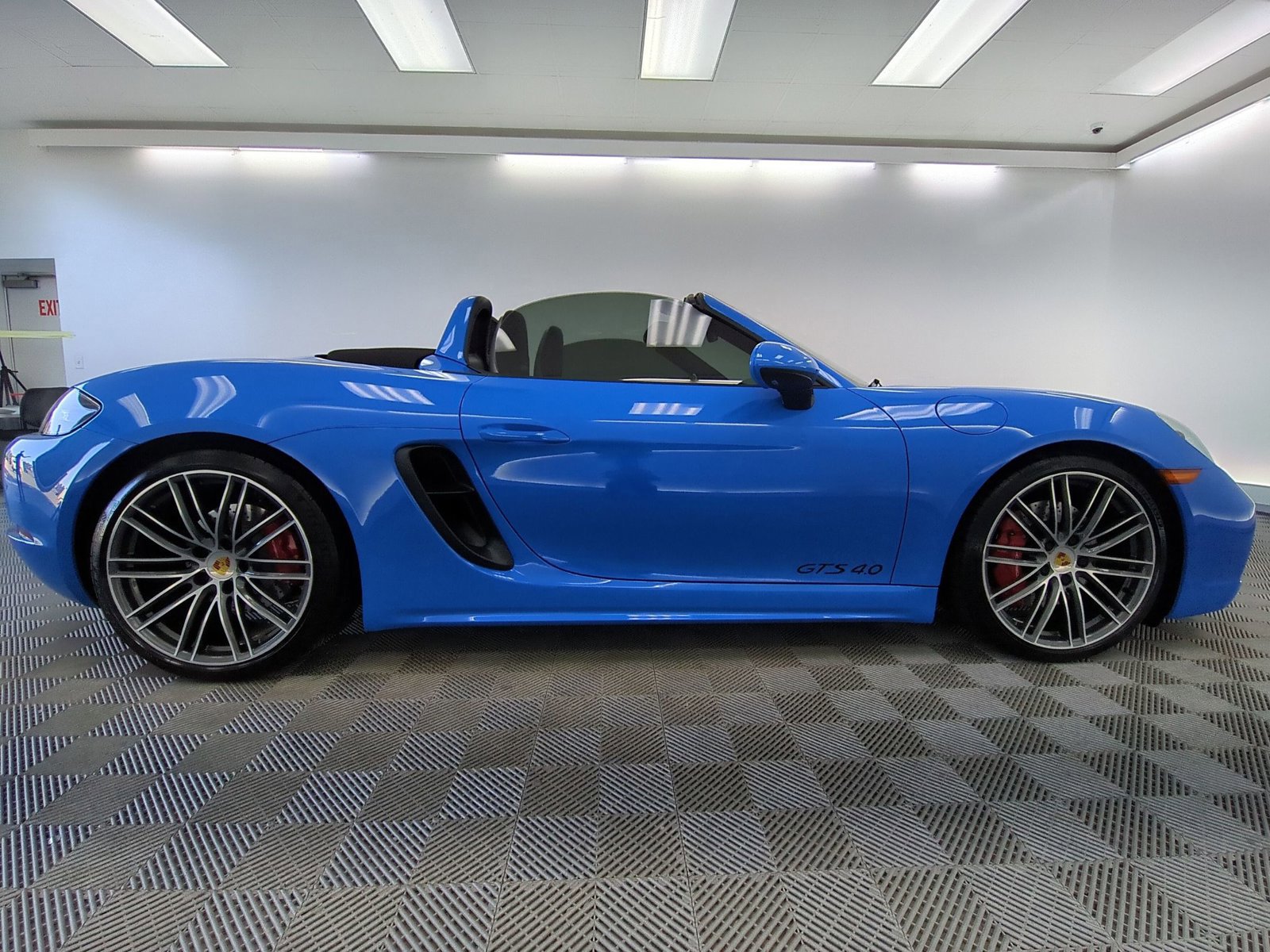 Certified 2024 Porsche 718 Boxster GTS RWD image 27