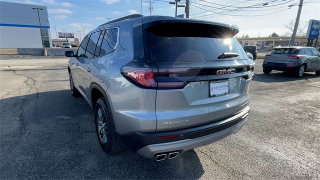 Used 2025 GMC Acadia Elevation image 8