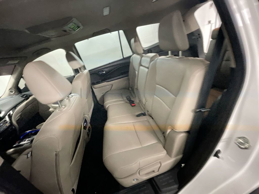 Used 2017 Honda Pilot Touring image 25