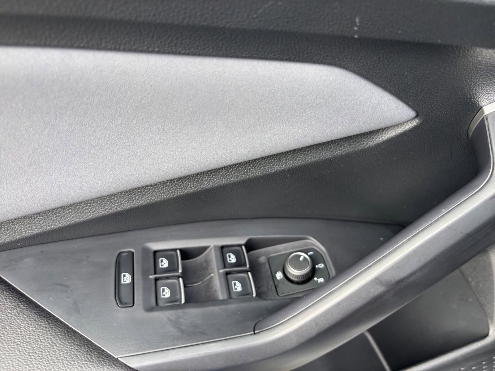 Used 2025 Volkswagen Jetta SE image 20