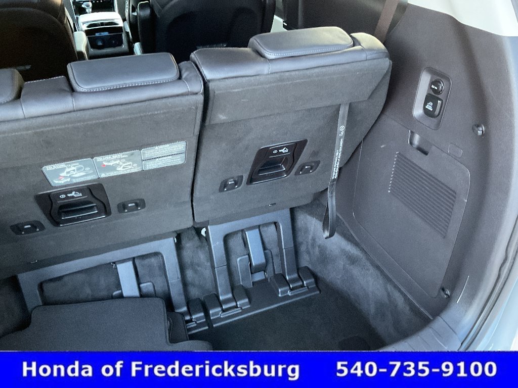 Used 2023 Kia Carnival SX Prestige FWD image 25