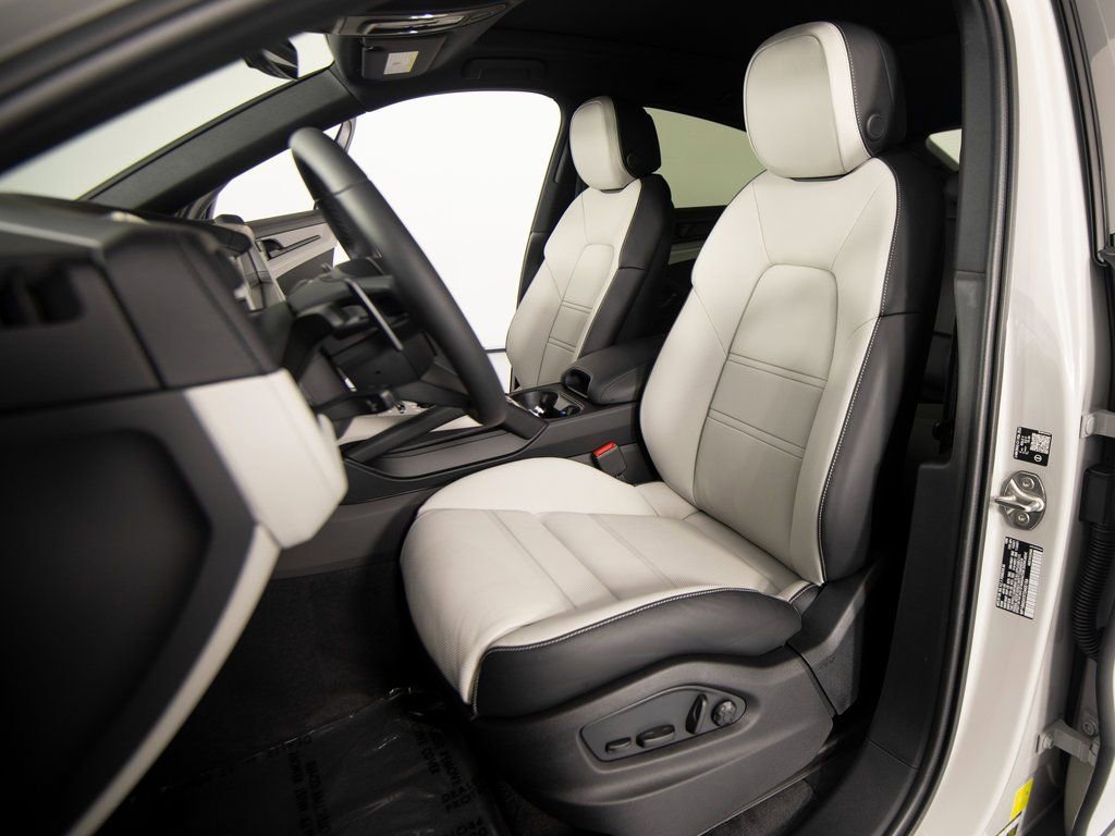 New 2026 Porsche Cayenne S image 5