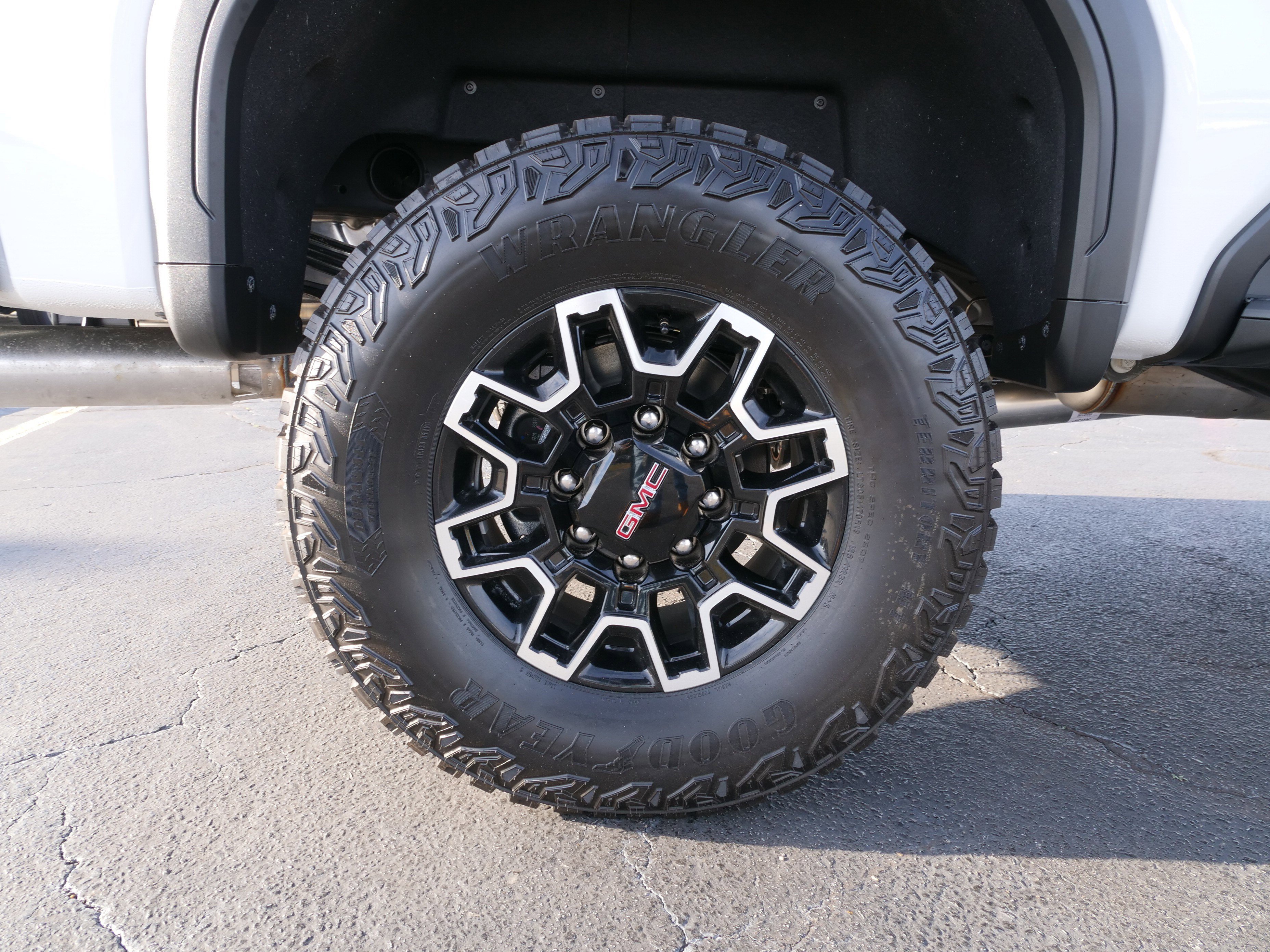 New 2026 GMC Sierra 2500 AT4X image 12