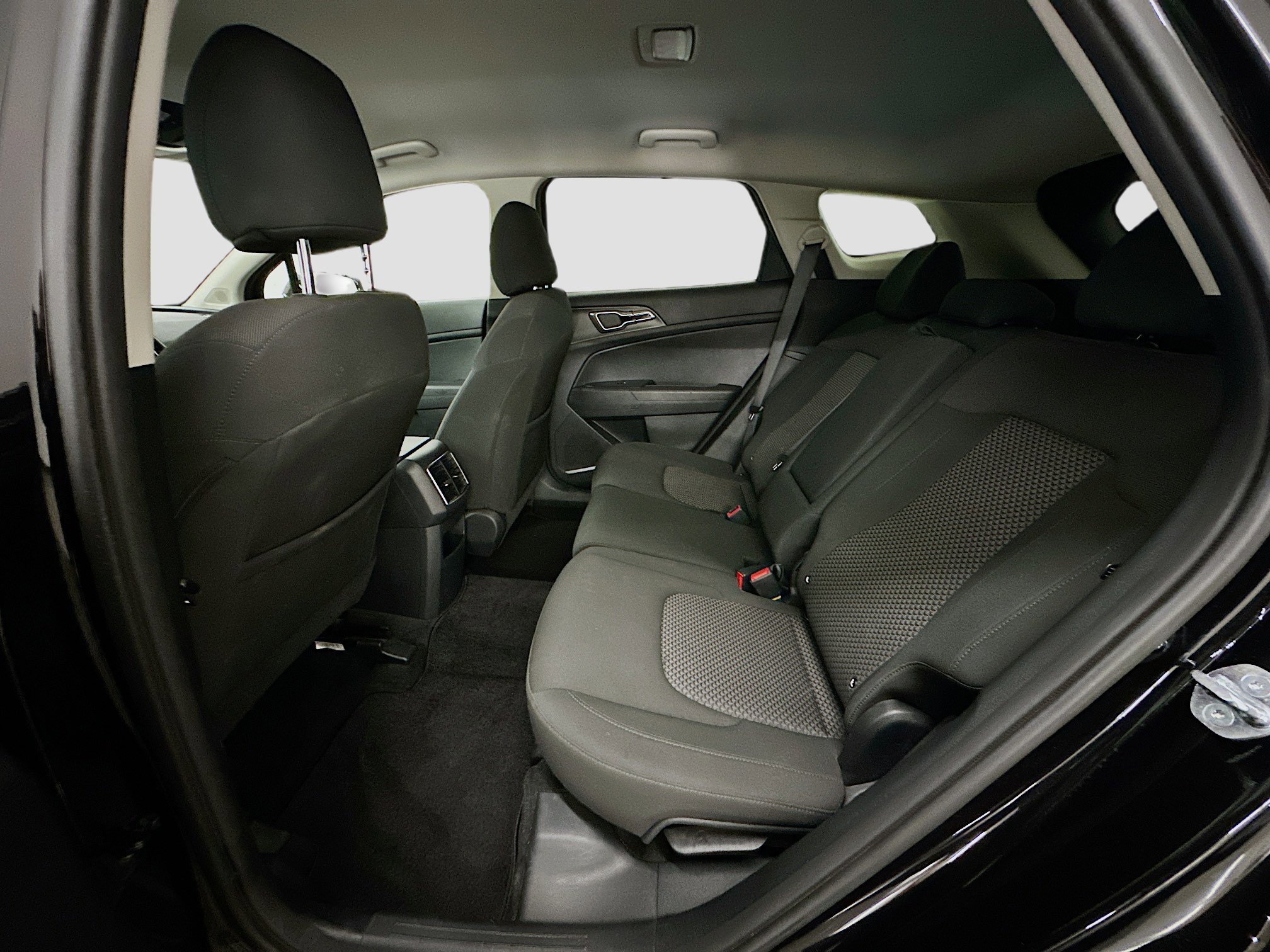 Used 2024 Kia Sportage LX image 28