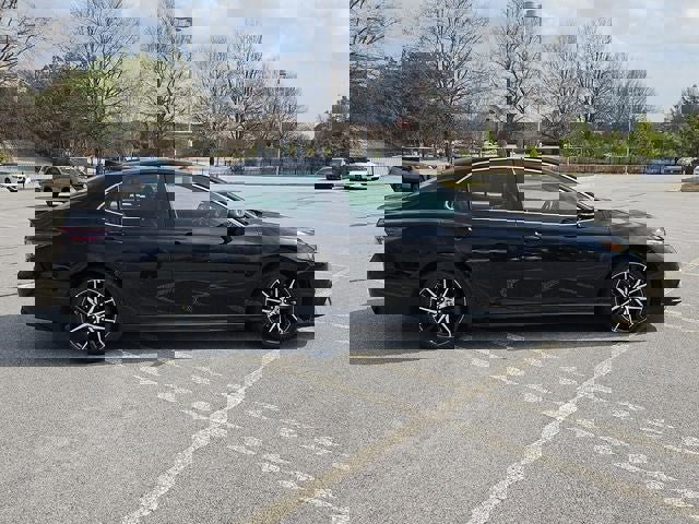 Used 2024 Toyota Camry SE w/ Cold Weather Package image 6