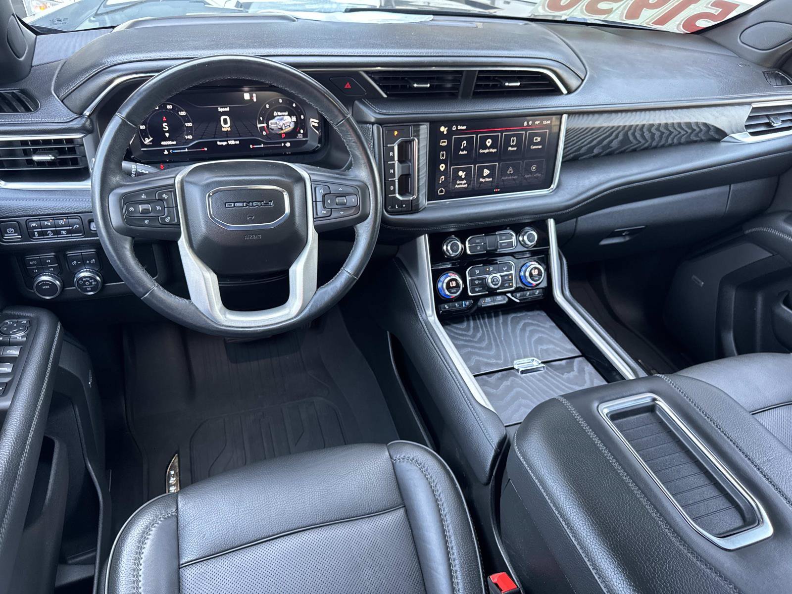 Used 2022 GMC Yukon Denali AWD/4WD image 9