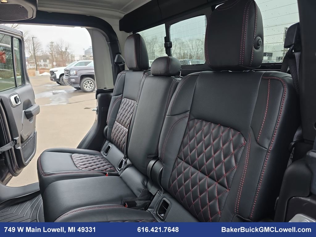 Used 2024 Jeep Gladiator Rubicon w/ Convenience Group image 13