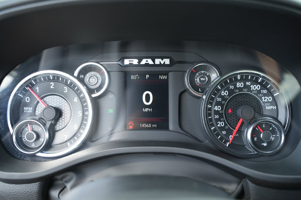 Used 2023 RAM 1500 Big Horn AWD/4WD image 29