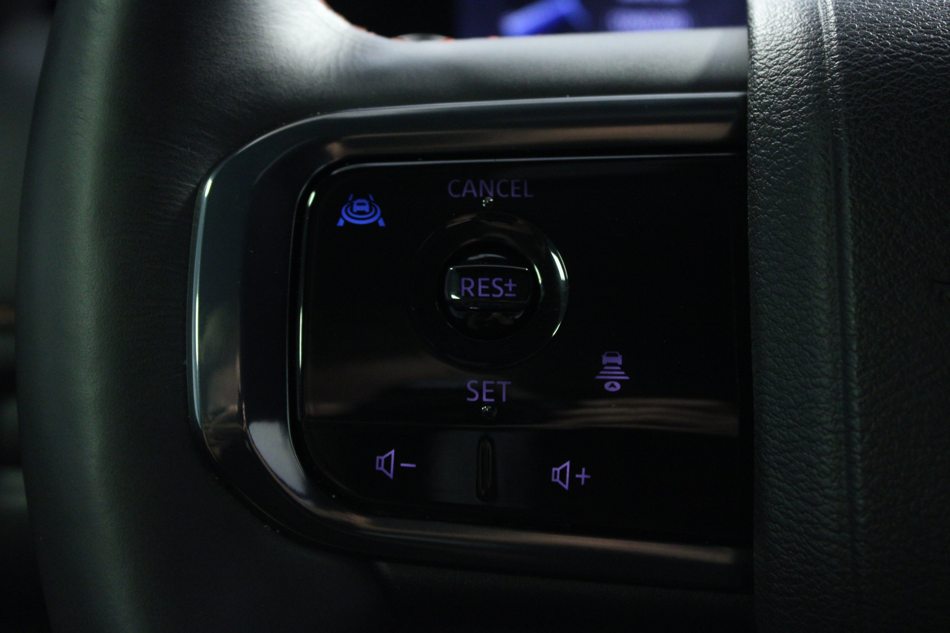Used 2025 Nissan Armada PRO-4X AWD/4WD image 21