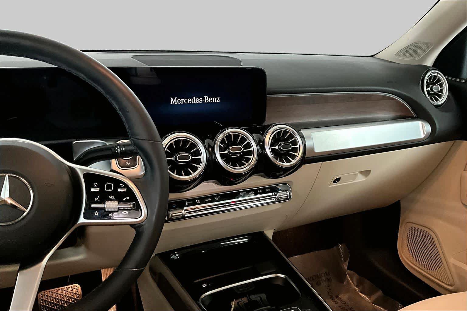 Certified 2023 Mercedes-Benz GLB 250 4MATIC image 7
