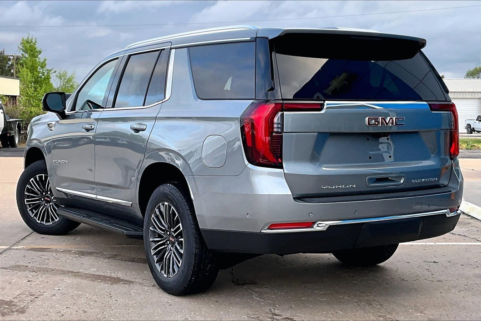 New 2026 GMC Yukon Elevation w/ Elevation Premium Package image 3