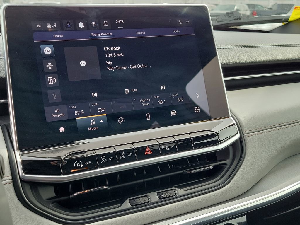 Used 2024 Jeep Compass Limited image 28