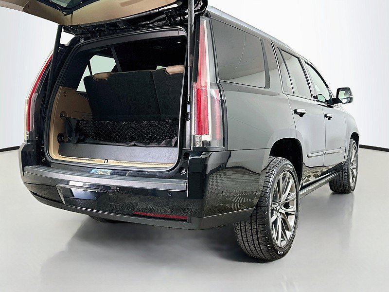 Used 2019 Cadillac Escalade Platinum w/ Escalade Sport Edition AWD/4WD image 28