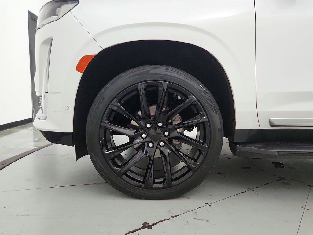 Used 2021 Cadillac Escalade Premium Luxury w/ LPO, Illumination Package AWD/4WD image 33