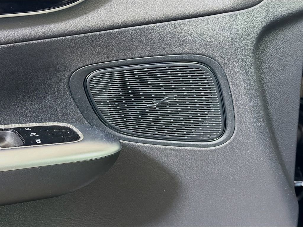 Used 2026 Mercedes-Benz GLC 300 4MATIC image 21