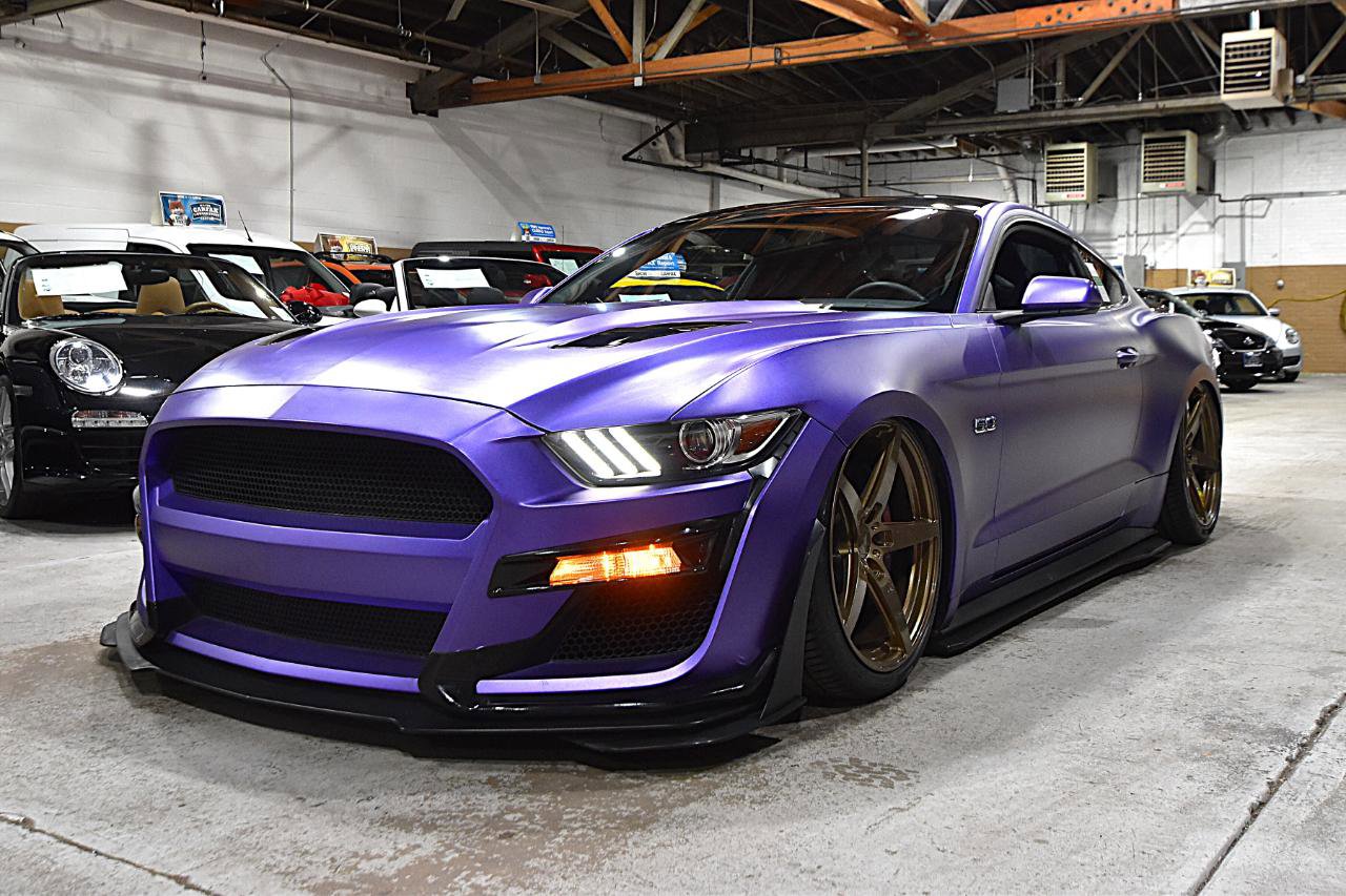 Used 2017 Ford Mustang GT w/ GT Performance Package RWD image 6