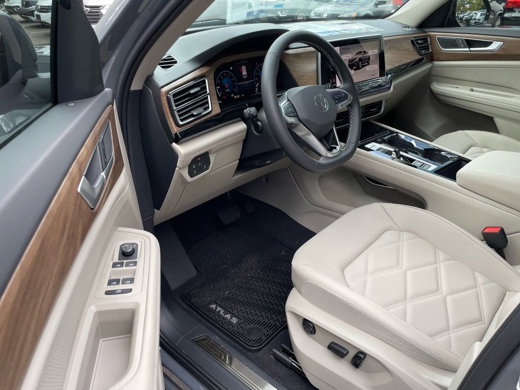 New 2026 Volkswagen Atlas SE image 5