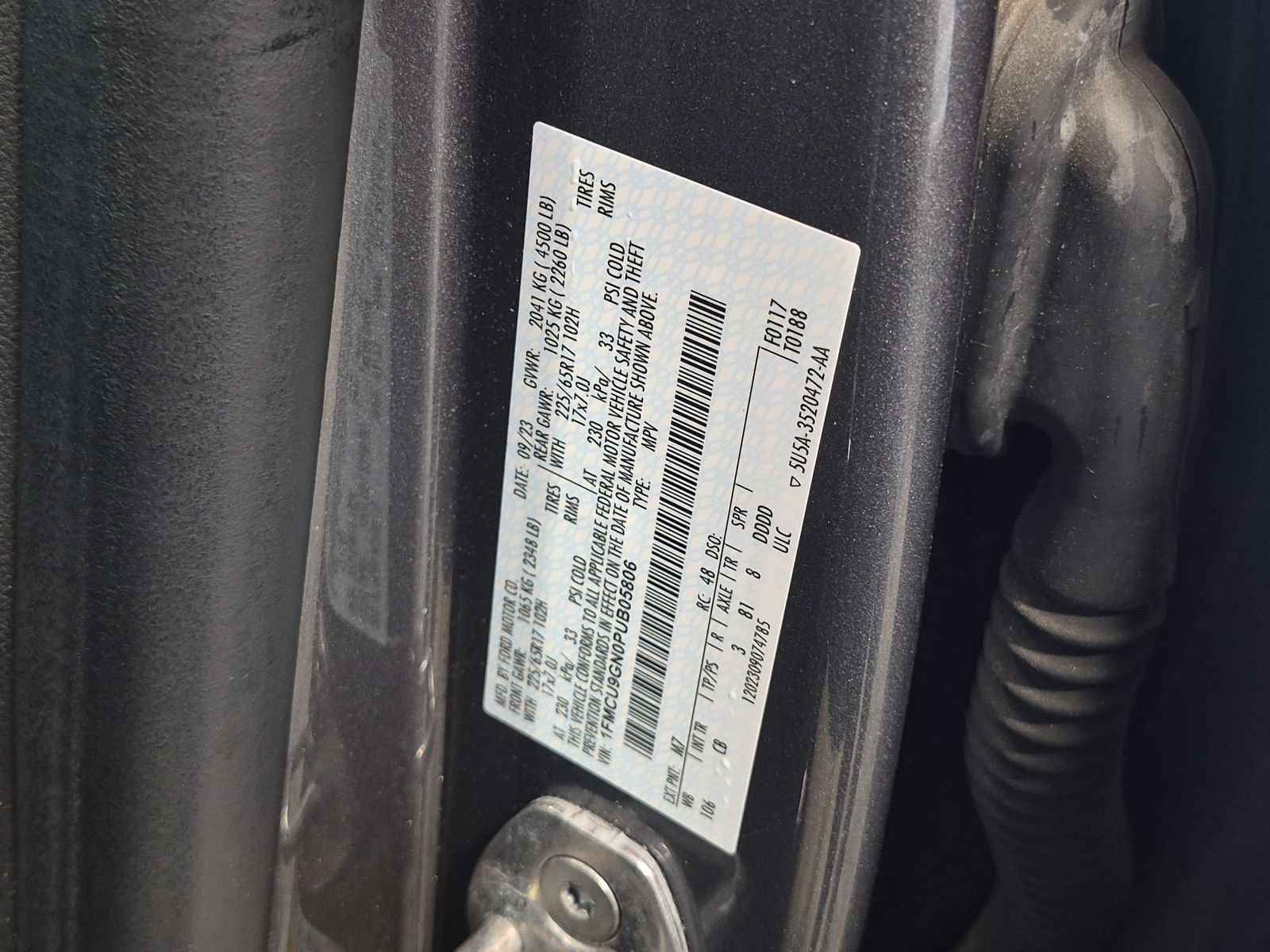 Used 2023 Ford Escape Active AWD/4WD image 28