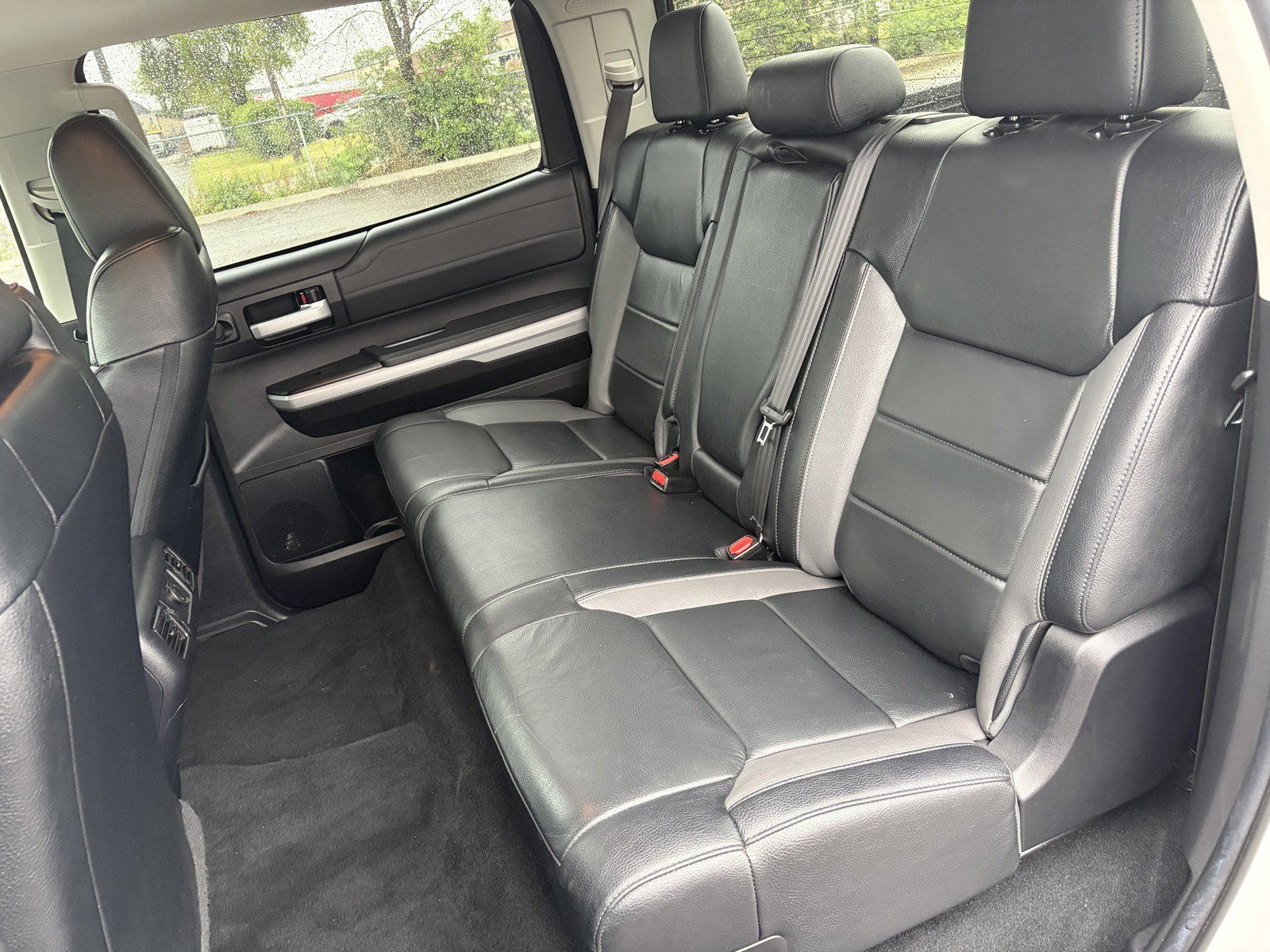 Used 2020 Toyota Tundra Limited w/ Limited Premium Package AWD/4WD image 9