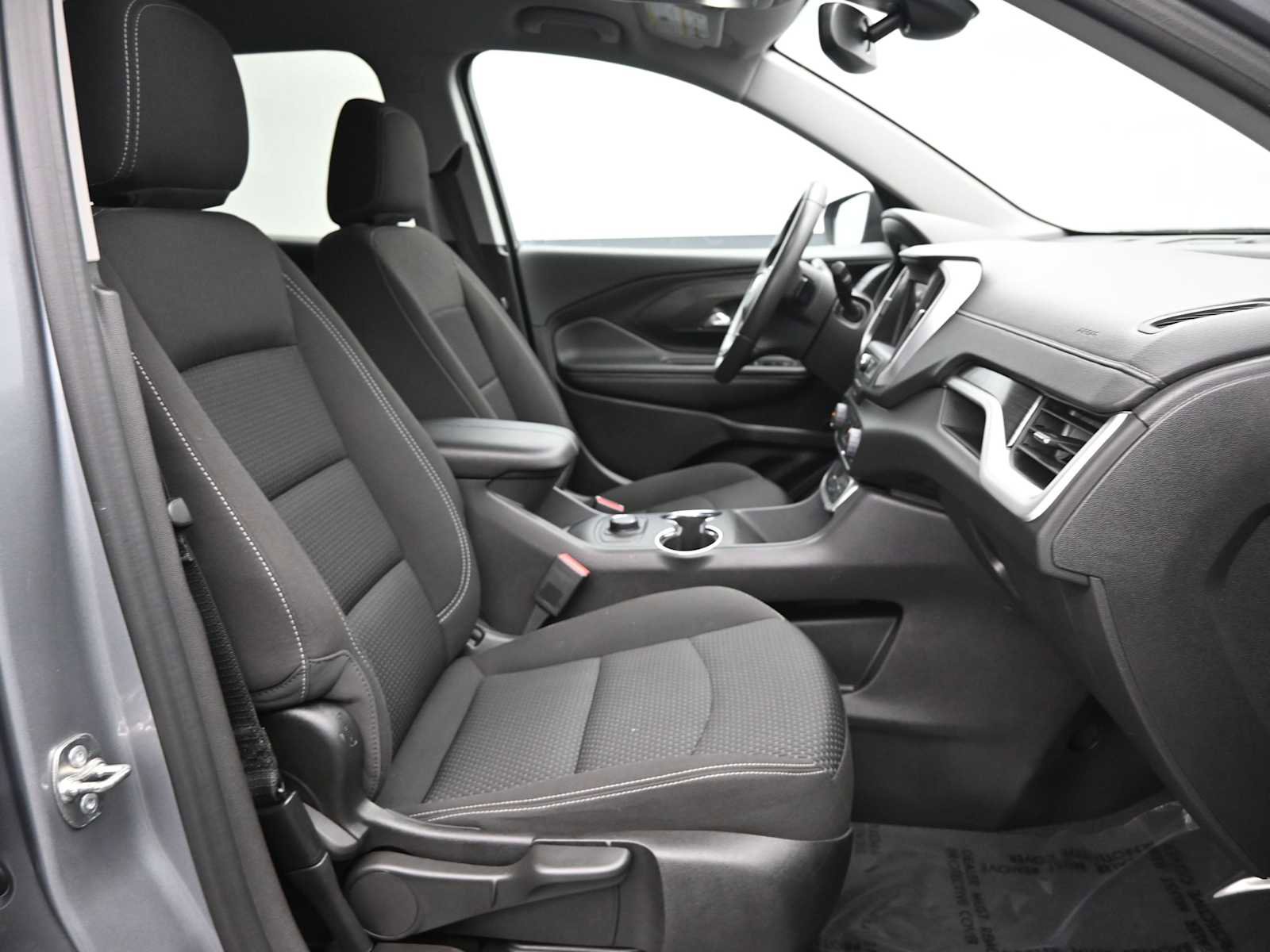 Used 2024 GMC Terrain SLE image 10