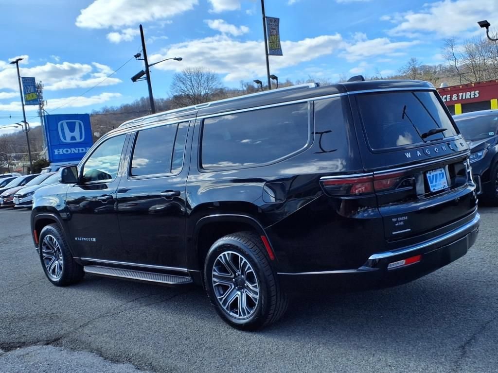 Used 2023 Jeep Wagoneer L Series II AWD/4WD image 4