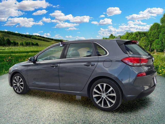 Used 2018 Hyundai Elantra GT FWD image 4