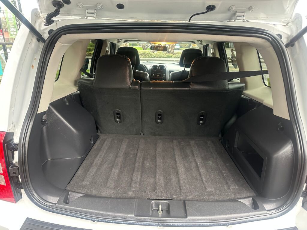 Used 2015 Jeep Patriot High Altitude image 11