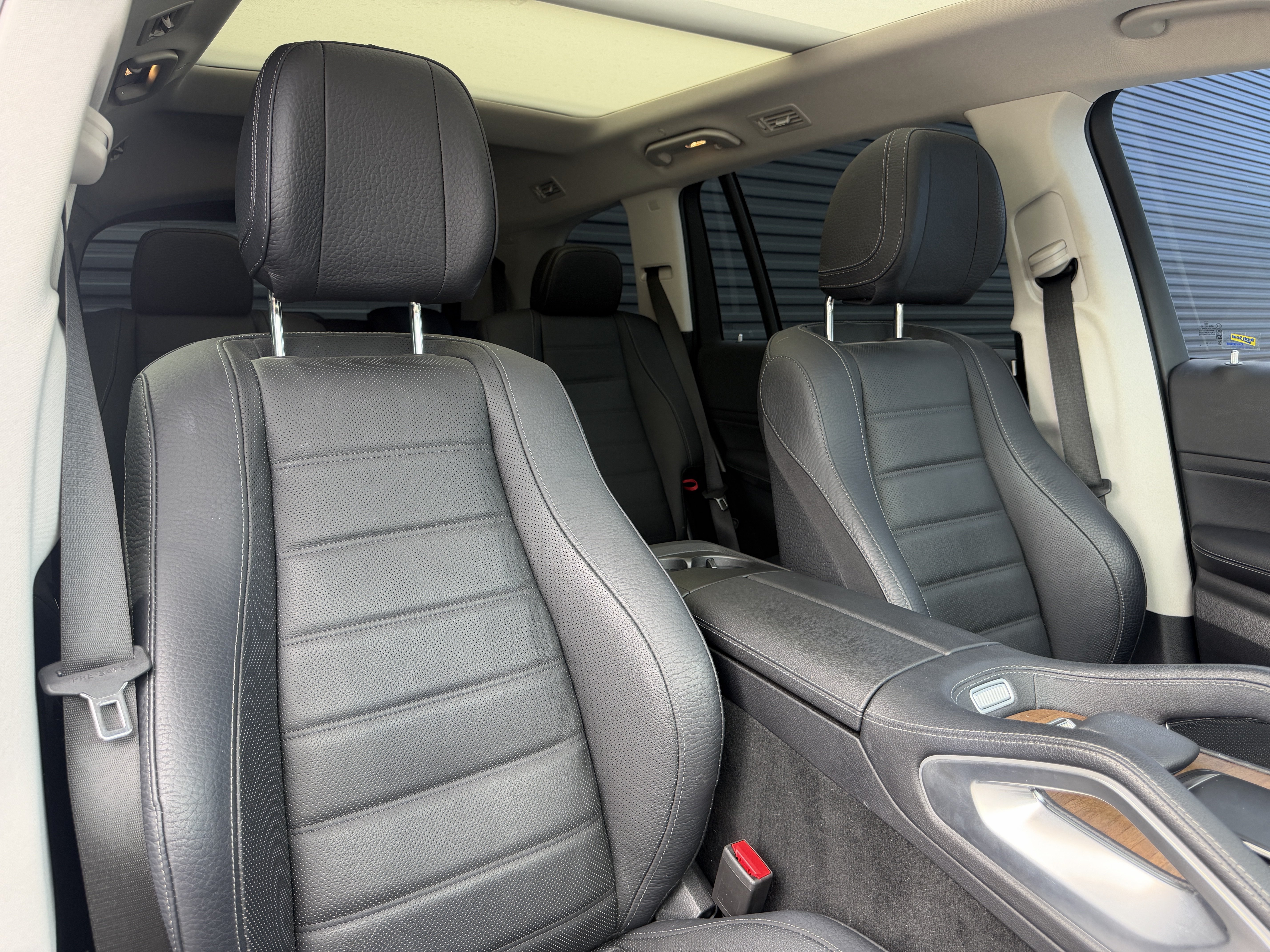Used 2024 Mercedes-Benz GLS 580 4MATIC image 21