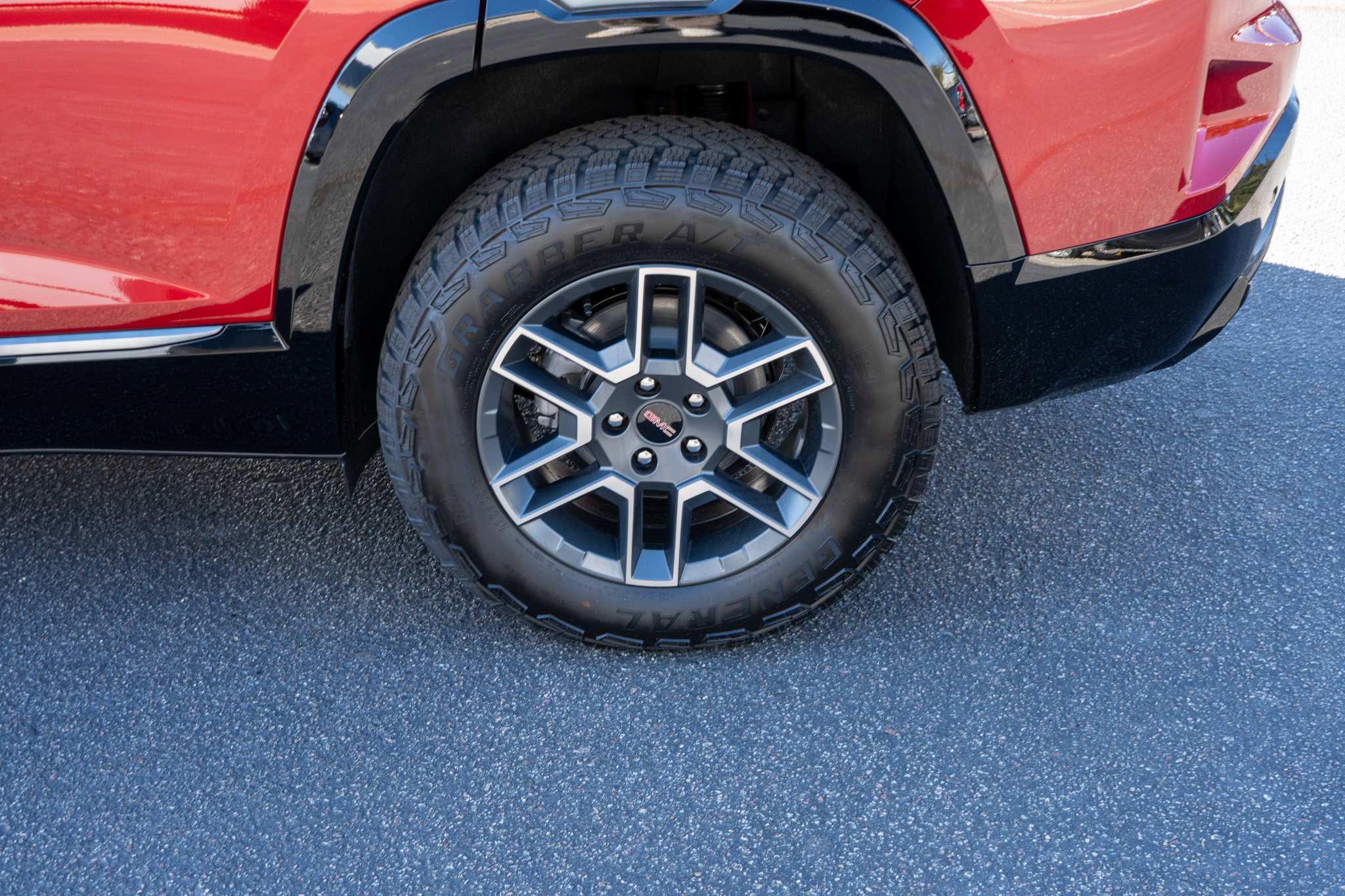 New 2026 GMC Terrain AT4 w/ LPO, Floor Liner Package AWD/4WD image 9