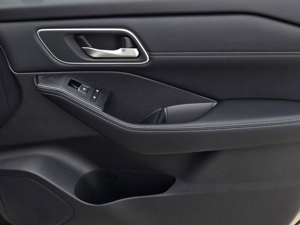 New 2026 Nissan Rogue Platinum w/ Platinum Premium Package image 8