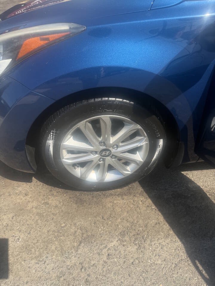 Used 2016 Hyundai Elantra SE w/ Option Group 02 FWD image 19