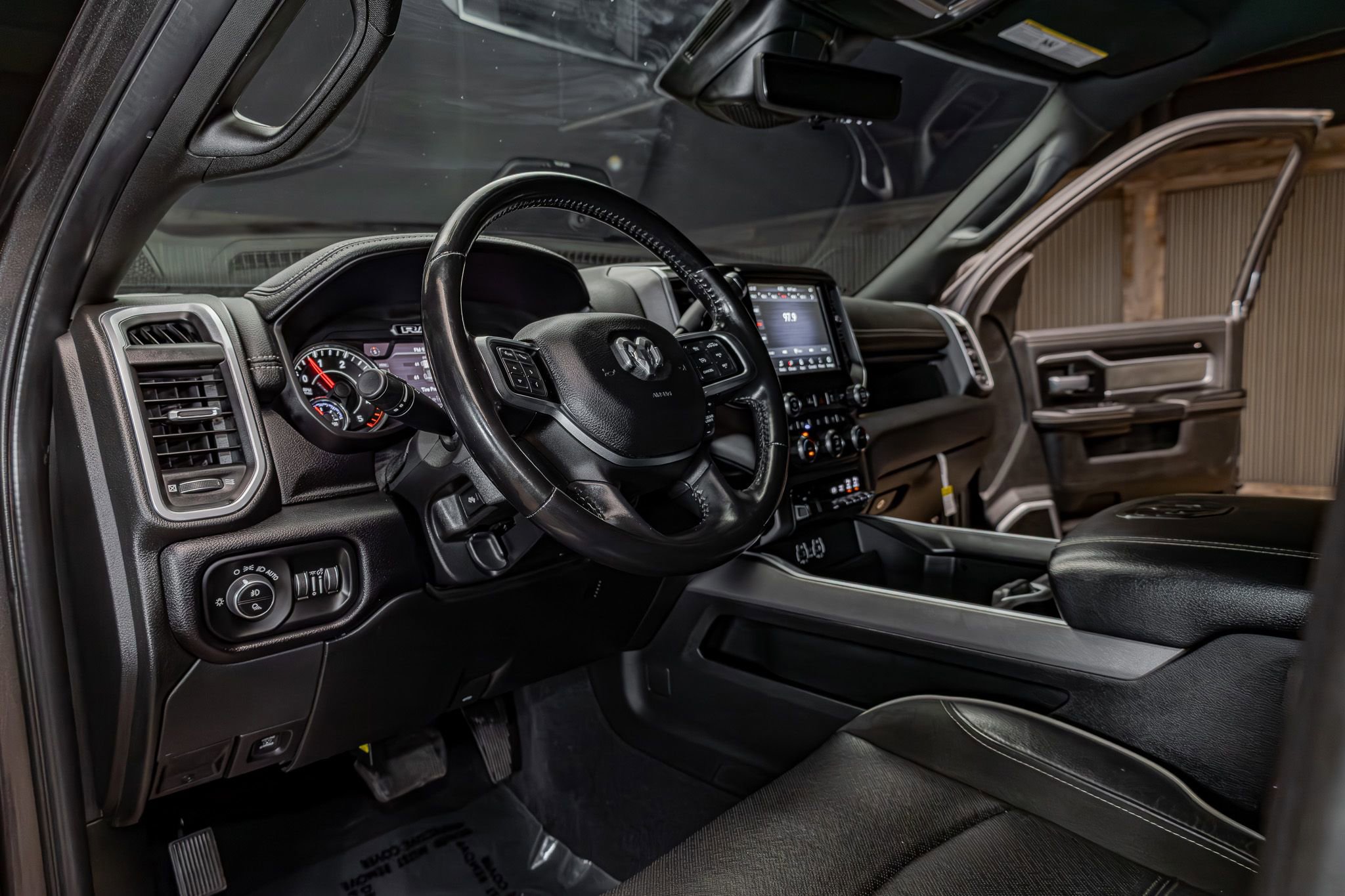 Used 2021 RAM 2500 Laramie w/ Night Edition image 12