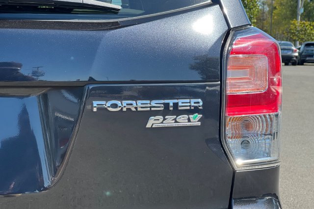 Used 2017 Subaru Forester 2.5i Limited w/ Popular Package #1 AWD/4WD image 31