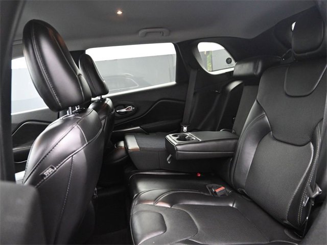 Used 2020 Jeep Cherokee Limited image 11