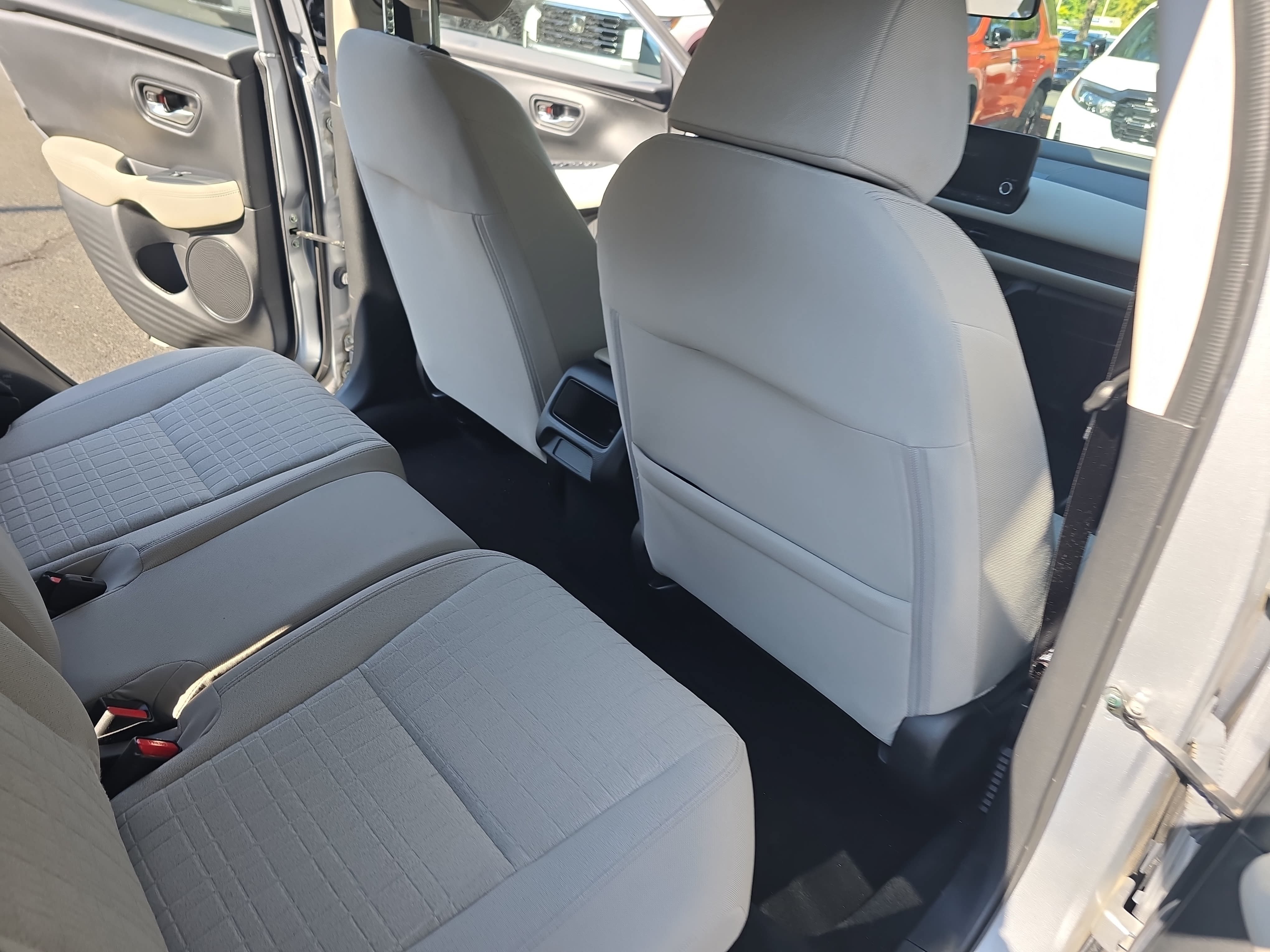 Certified 2024 Honda HR-V LX image 11