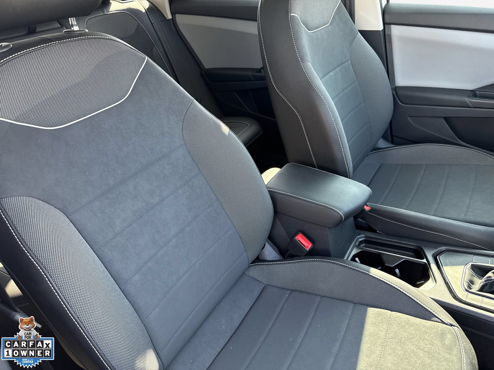 Used 2023 Volkswagen Taos SE w/ Panoramic Sunroof Package FWD image 25