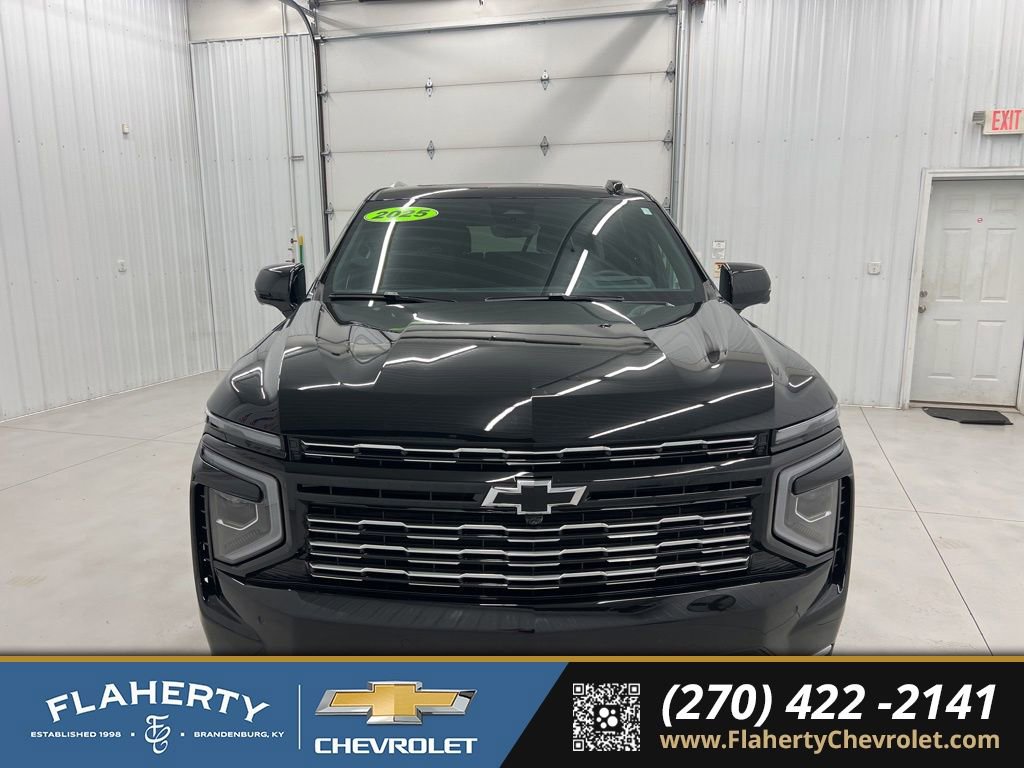 Used 2025 Chevrolet Suburban High Country image 7
