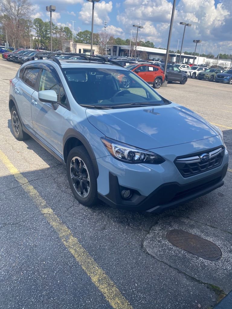 Used 2021 Subaru Crosstrek 2.0i Premium w/ Moonroof Package image 2